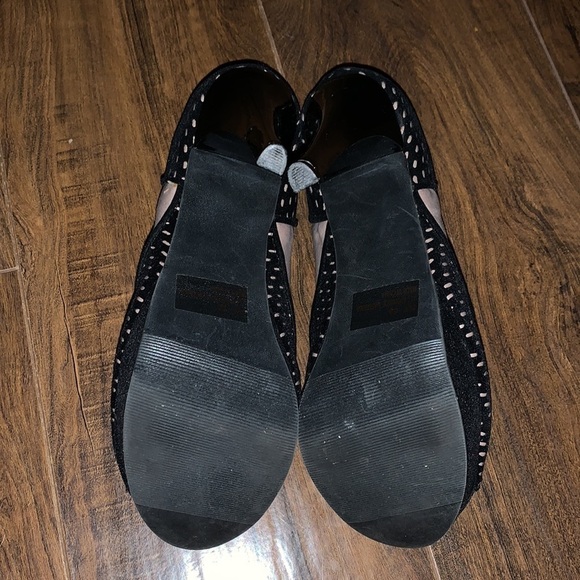 Classy black fishnet and nude heels - Picture 7 of 8